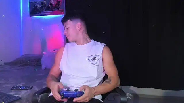 Snapshot of Dominic_Biker__ chatting on 12/15/24, 03:02 Dominic Biker online show from 12/15/24, 03:02