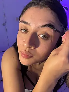 lucianaroy online show from 10/22/25, 02:12