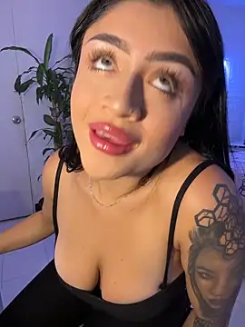 lucianaroy online show from 11/20/25, 05:56