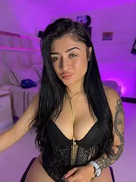 lucianaroy online show from 07/17/26, 05:03