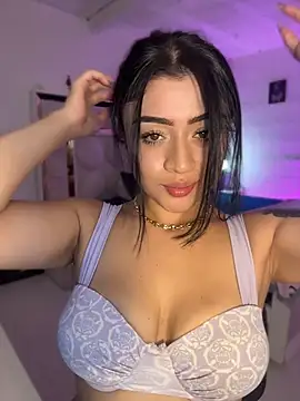 lucianaroy online show from 07/22/26, 03:09