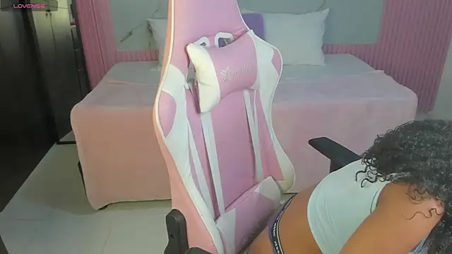 lia 16 online show from 02/06/25, 06:35