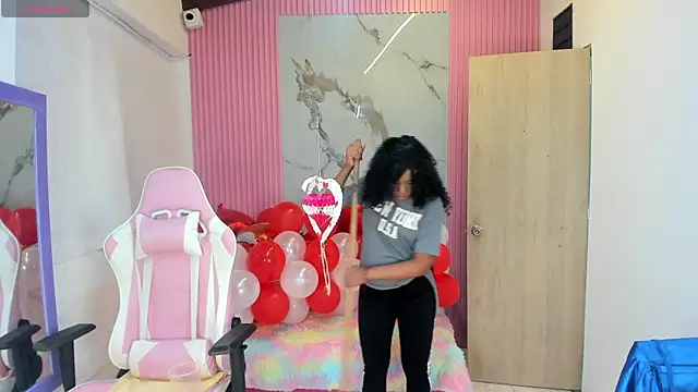 lia 16 online show from 02/12/25, 04:12