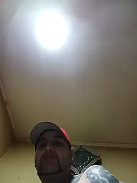 TrainedFinder5 online show from 04/21/26, 02:51