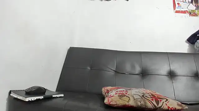 hugo3918  online show from 03/21/25, 03:46