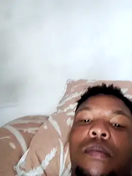 hugo3918  online show from 09/15/25, 04:18