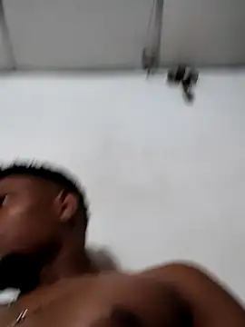 hugo3918  online show from 10/20/25, 02:50