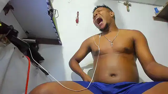 hugo3918  online show from 02/10/26, 03:21