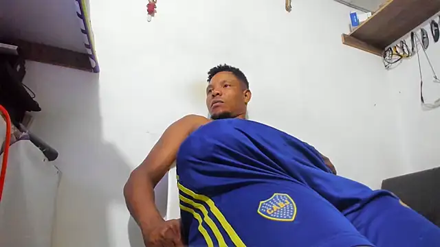 hugo3918  online show from 02/11/26, 11:54