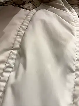 Snapshot of LikaCat chatting on 12/24/24, 07:17 LikaCat online show from 12/24/24, 07:17