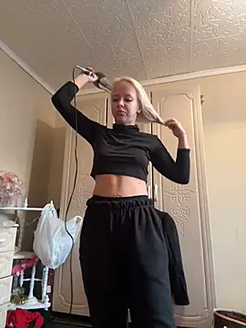 Snapshot of LikaCat chatting on 01/23/25, 03:05 LikaCat online show from 01/23/25, 03:05