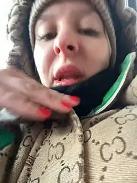 Snapshot of LikaCat chatting on 01/31/25, 04:14 LikaCat online show from 01/31/25, 04:14