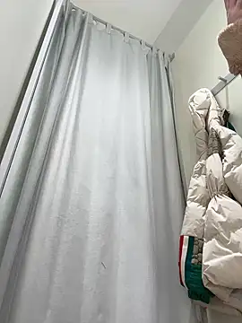 Snapshot of LikaCat chatting on 02/08/25, 07:15 LikaCat online show from 02/08/25, 07:15