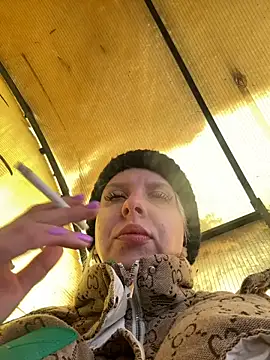 Snapshot of LikaCat chatting on 02/20/25, 06:06 LikaCat online show from 02/20/25, 06:06