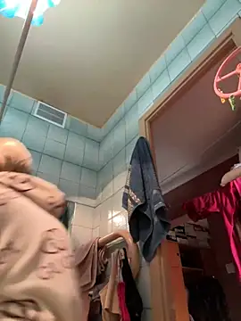 Snapshot of LikaCat chatting on 02/23/25, 04:07 LikaCat online show from 02/23/25, 04:07