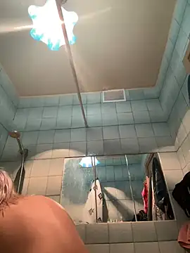 Snapshot of LikaCat chatting on 02/25/25, 02:03 LikaCat online show from 02/25/25, 02:03