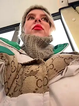 Snapshot of LikaCat chatting on 02/27/25, 04:20 LikaCat online show from 02/27/25, 04:20