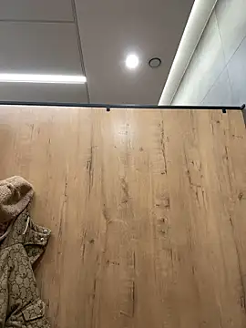 Snapshot of LikaCat chatting on 03/19/25, 07:18 LikaCat online show from 03/19/25, 07:18