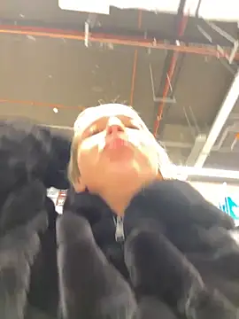 Snapshot of LikaCat chatting on 10/22/25, 03:51 LikaCat online show from 10/22/25, 03:51