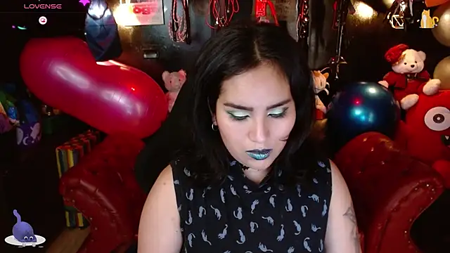 kureiji hentaii online show from 11/17/25, 09:31