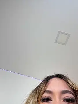 Snapshot of Alison_Diaz17 chatting on 12/17/24, 10:11 Alison Diaz17 online show from 12/17/24, 10:11