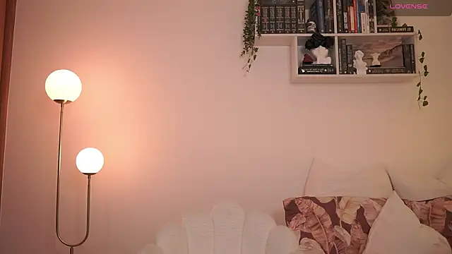 Snapshot of EmilyxRose_- chatting on 02/09/25, 09:49 EmilyxRose - online show from 02/09/25, 09:49