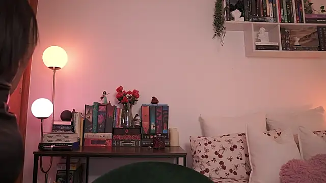 Snapshot of EmilyxRose_- chatting on 09/30/25, 05:51 EmilyxRose - online show from 09/30/25, 05:51