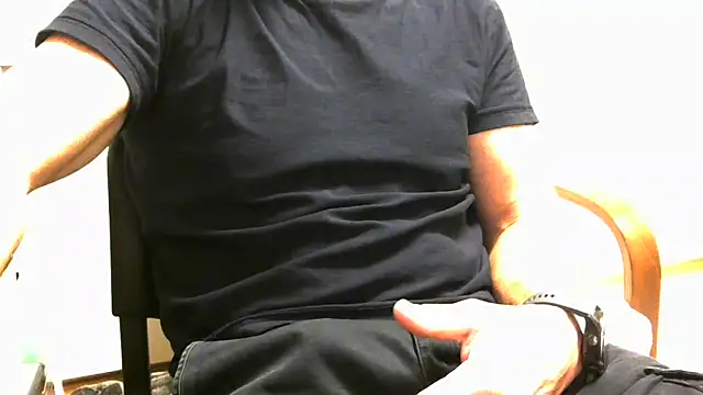 Snapshot of bycho chatting on 11/24/25, 10:59 bycho online show from 11/24/25, 10:59