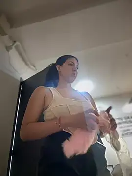 Snapshot of MarianaBenz chatting on 02/08/25, 08:32 MarianaBenz online show from 02/08/25, 08:32