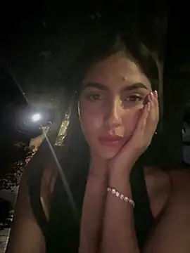 Snapshot of MarianaBenz chatting on 02/12/25, 02:45 MarianaBenz online show from 02/12/25, 02:45