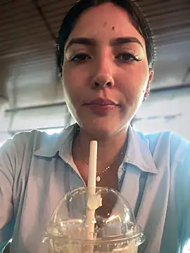 Snapshot of MarianaBenz chatting on 02/27/25, 03:26 MarianaBenz online show from 02/27/25, 03:26