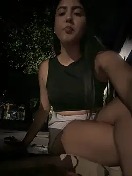 Snapshot of MarianaBenz chatting on 03/06/25, 11:53 MarianaBenz online show from 03/06/25, 11:53