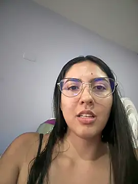 Snapshot of MarianaBenz chatting on 03/07/25, 08:44 MarianaBenz online show from 03/07/25, 08:44