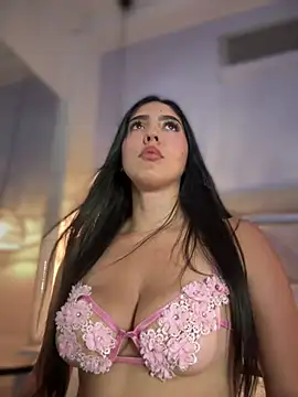 Snapshot of MarianaBenz chatting on 03/13/25, 03:11 MarianaBenz online show from 03/13/25, 03:11