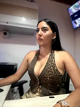 Snapshot of MarianaBenz chatting on 09/20/25, 09:38 MarianaBenz online show from 09/20/25, 09:38