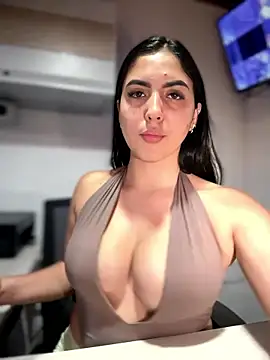 Snapshot of MarianaBenz chatting on 01/16/26, 11:31 MarianaBenz online show from 01/16/26, 11:31