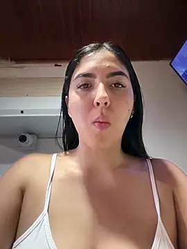 Snapshot of MarianaBenz chatting on 02/05/26, 11:53 MarianaBenz online show from 02/05/26, 11:53