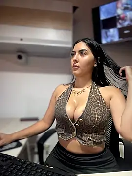 MarianaBenz online show from 06/09/26, 12:11
