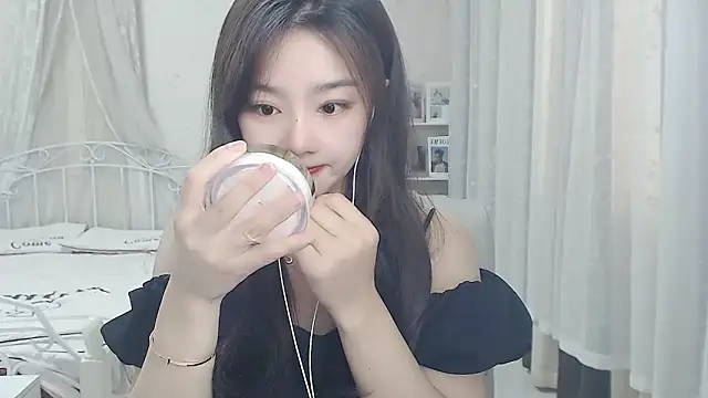 Jenny-Z online show from 05/03/26, 01:44