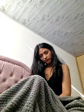 Snapshot of mari_mar69 chatting on 02/03/25, 12:47 mari mar69 online show from 02/03/25, 12:47