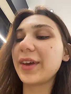 Snapshot of QuitieLia chatting on 01/10/25, 03:16 QuitieLia online show from 01/10/25, 03:16