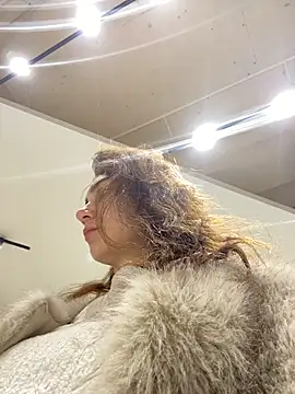 QuitieLia online show from 01/17/26, 08:08