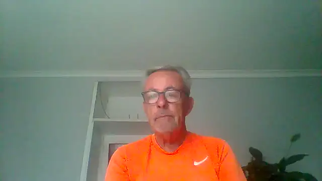 tuggy59 online show from 09/16/25, 05:41