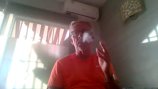 tuggy59 online show from 10/30/25, 07:32