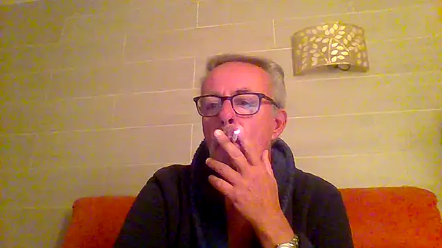 tuggy59 online show from 12/15/25, 04:28