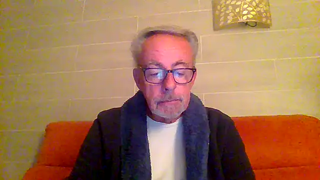 tuggy59 online show from 12/21/25, 05:36