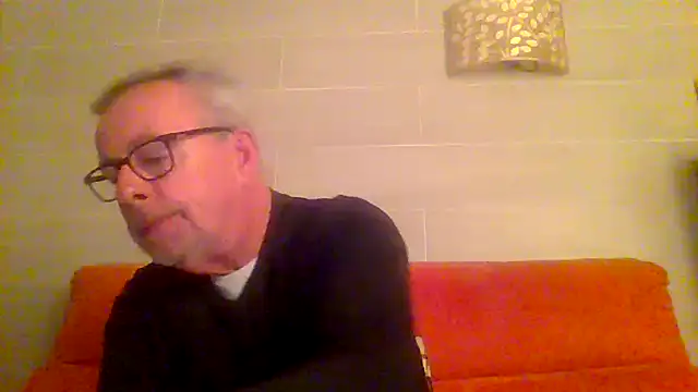 tuggy59 online show from 02/12/26, 05:35