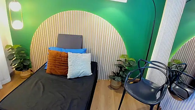 taylor bennet online show from 11/02/25, 12:07