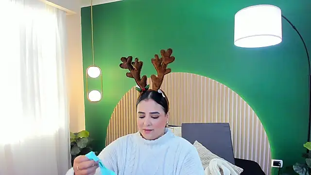 taylor bennet online show from 12/19/25, 11:50