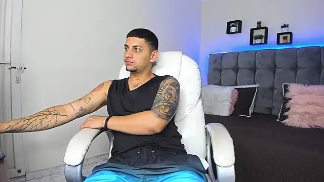 Alex cute77 online show from 02/07/25, 12:39